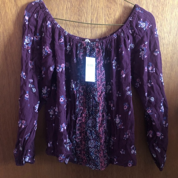 Hollister Long Sleeve Top - Picture 3 of 3